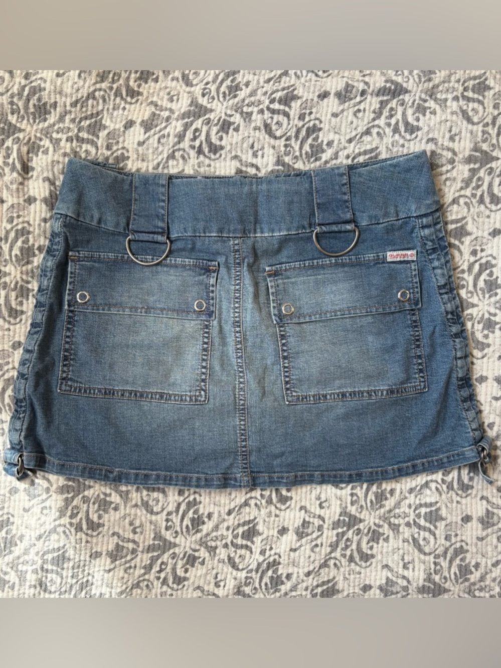 Guess y2k denim cargo mini skirt - Picture 2 of 4
